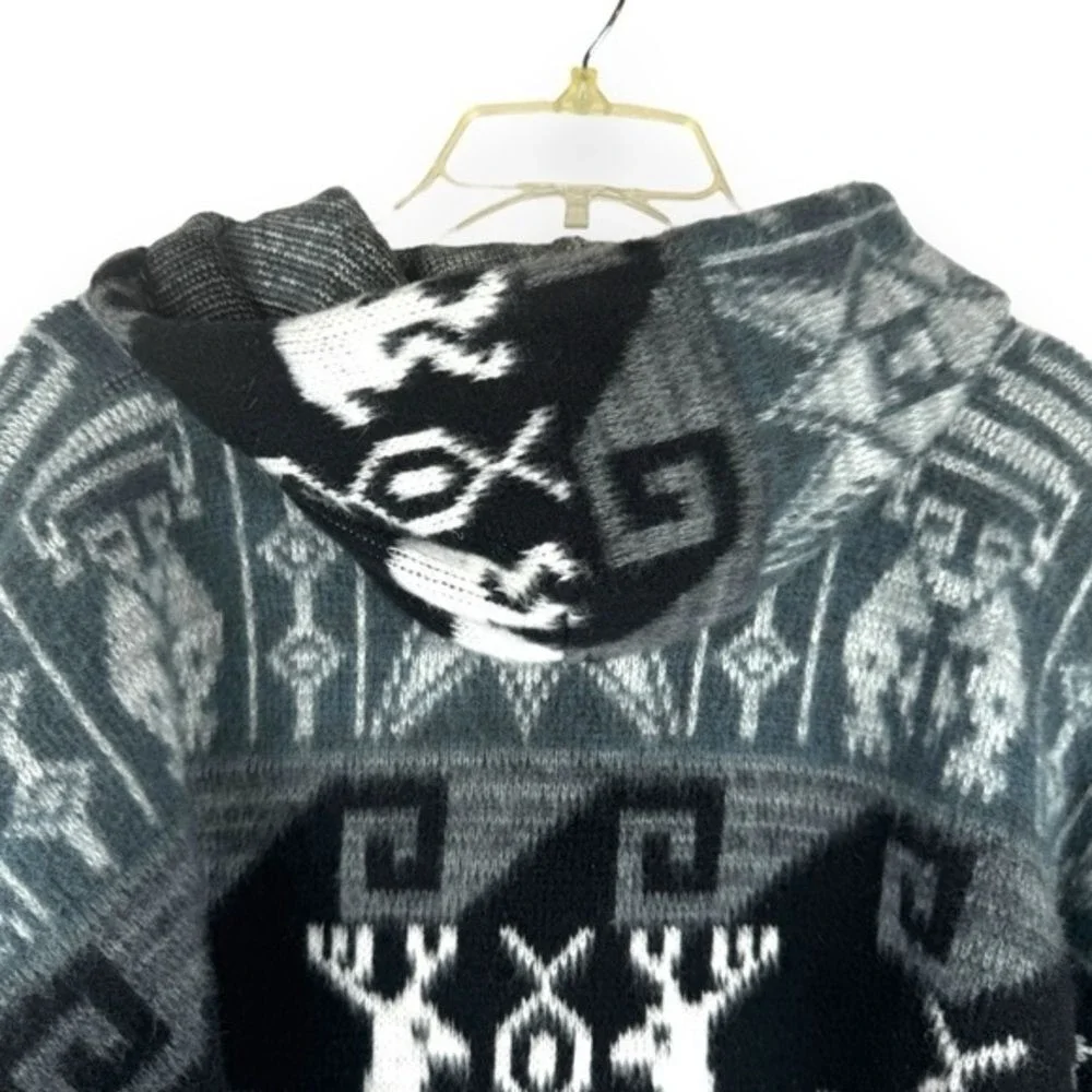 100% Wool Cardigan Sweater Size Large Hooded Aztec Moose Chunky Made in Ecquador
